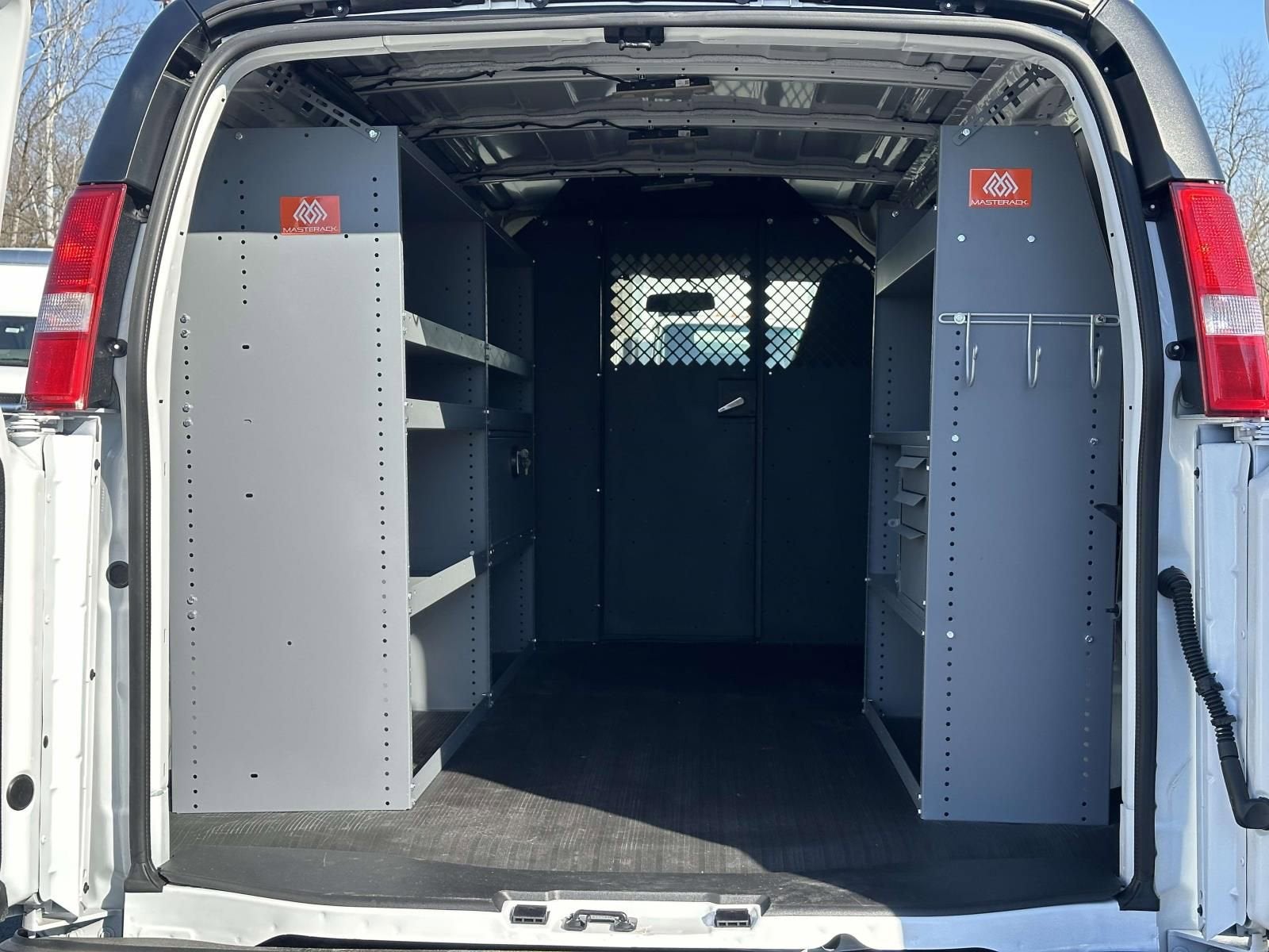 2025 Chevrolet Express Cargo WT