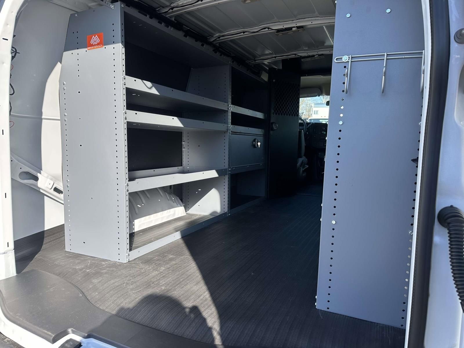 2025 Chevrolet Express Cargo WT