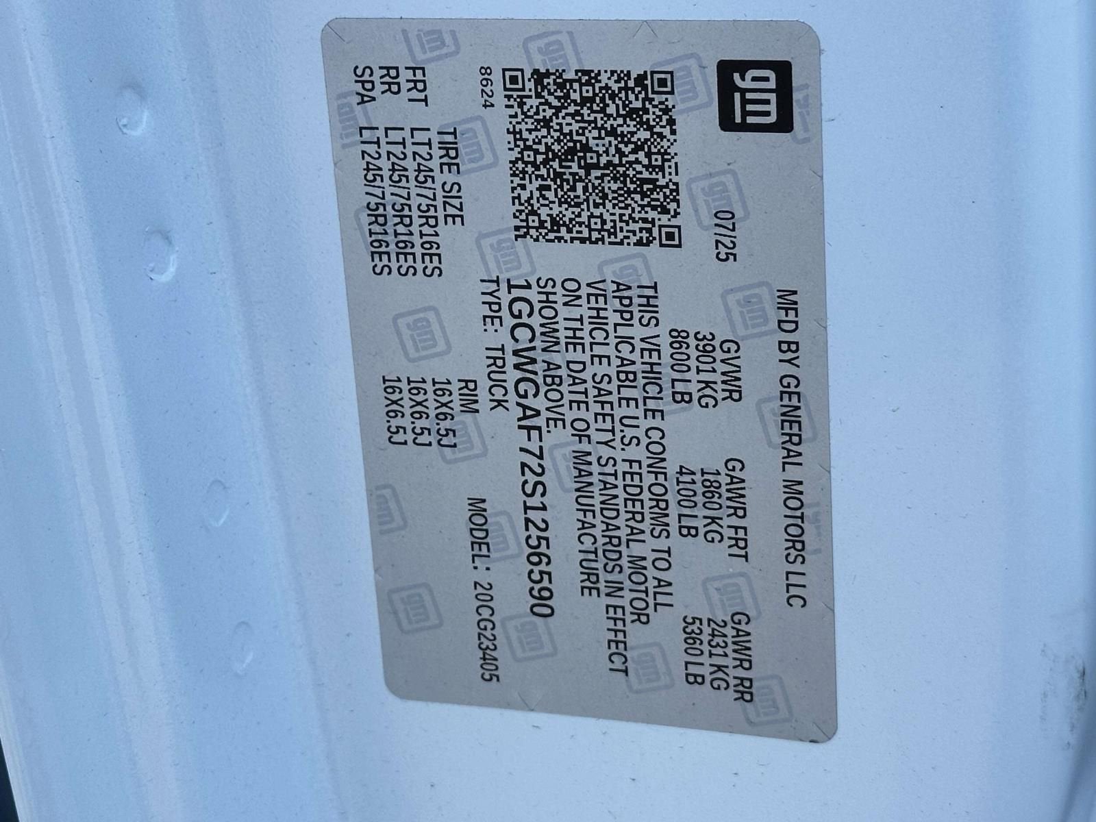 2025 Chevrolet Express Cargo WT