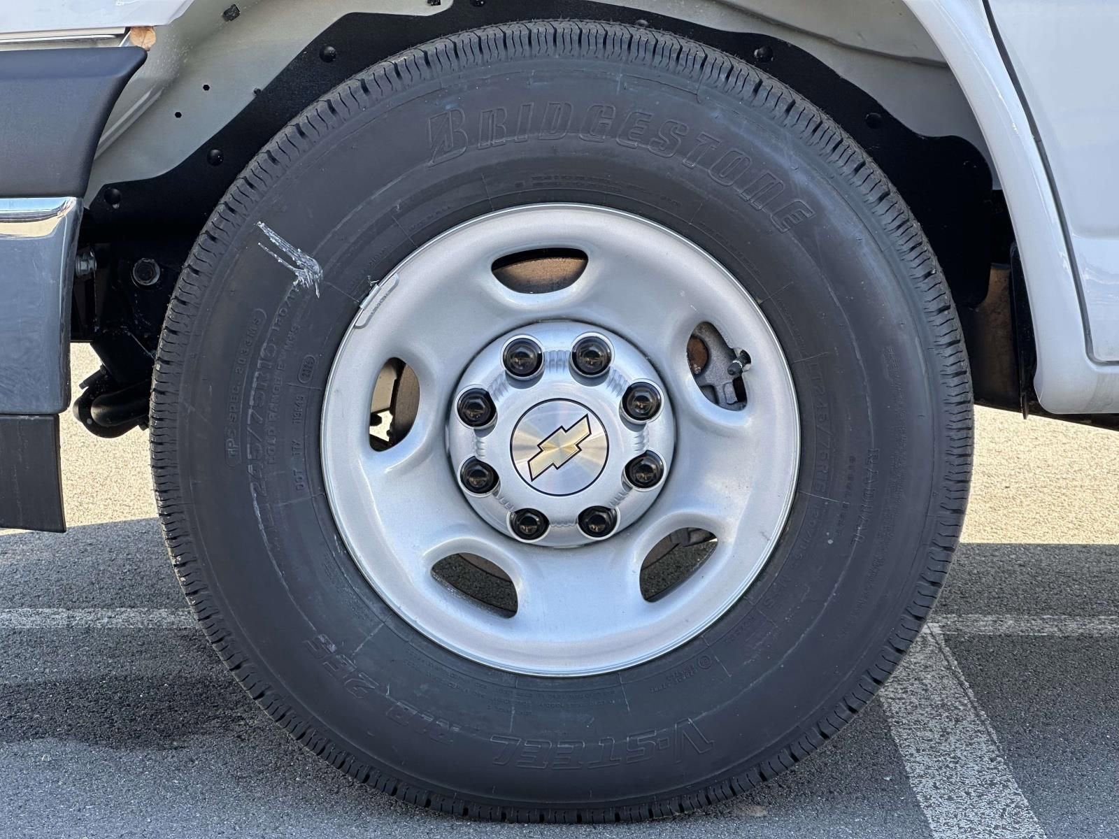 2025 Chevrolet Express Cargo WT