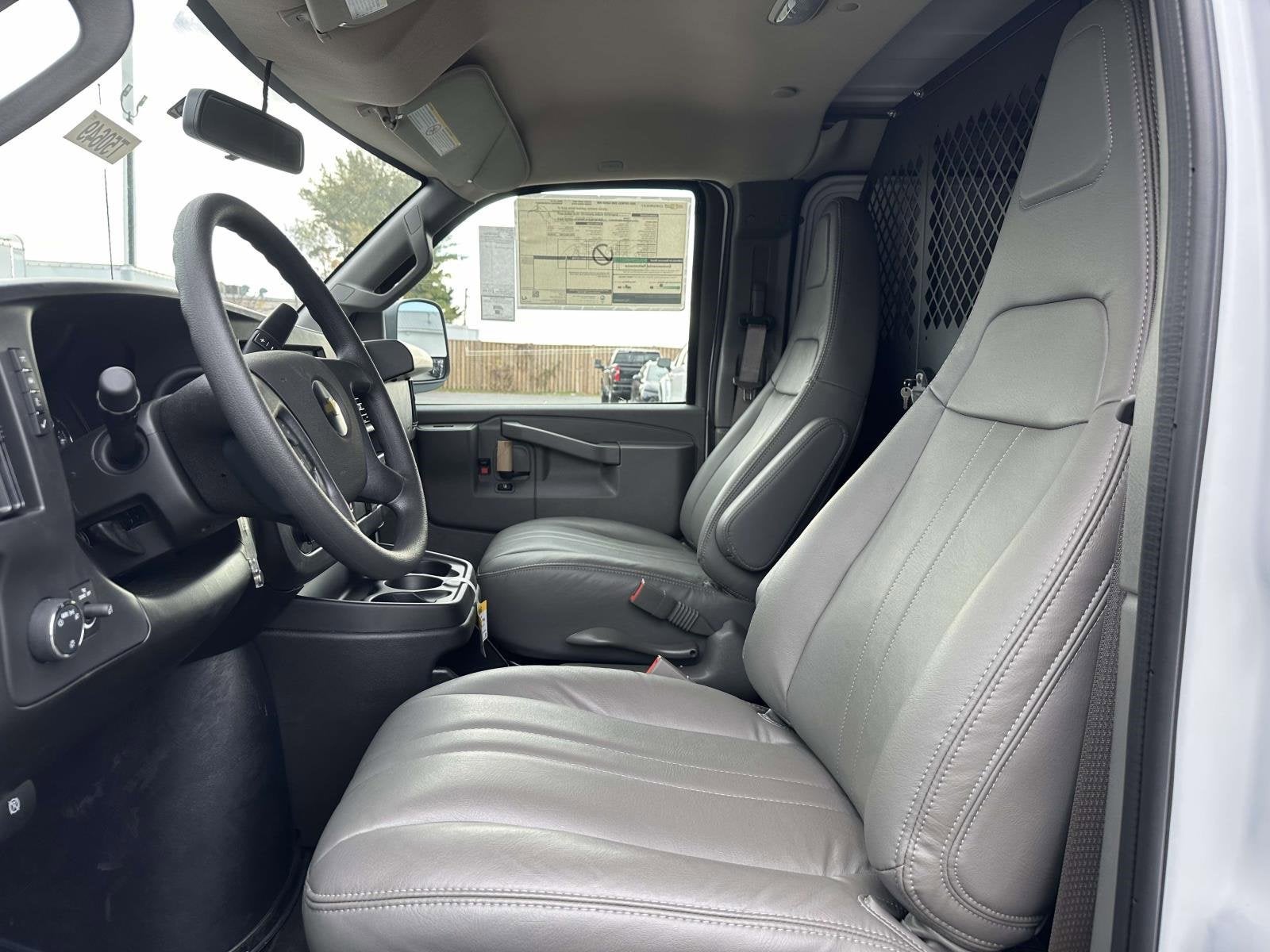 2025 Chevrolet Express Cargo 2500 WT