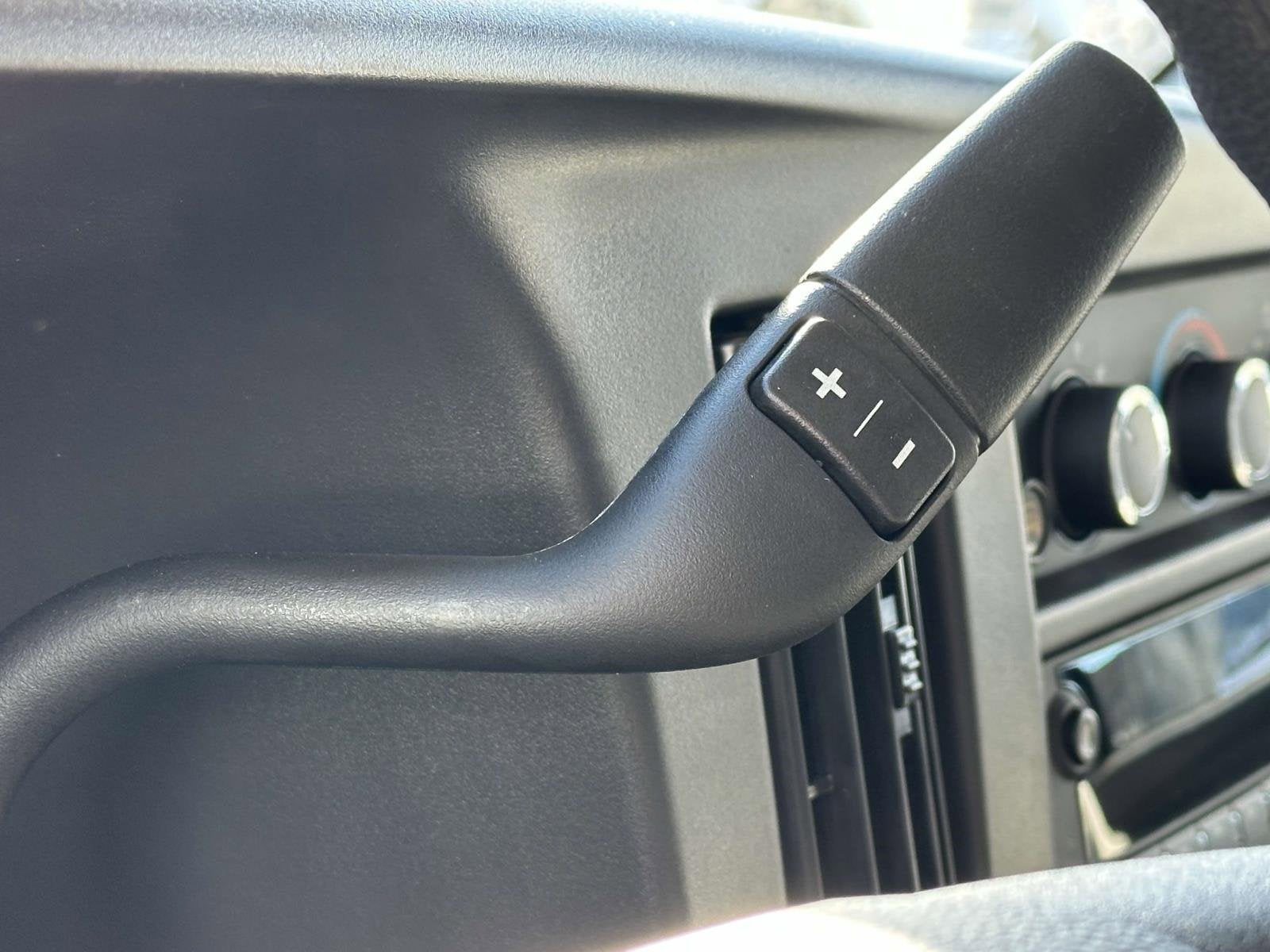 2025 Chevrolet Express Cargo 3500 WT