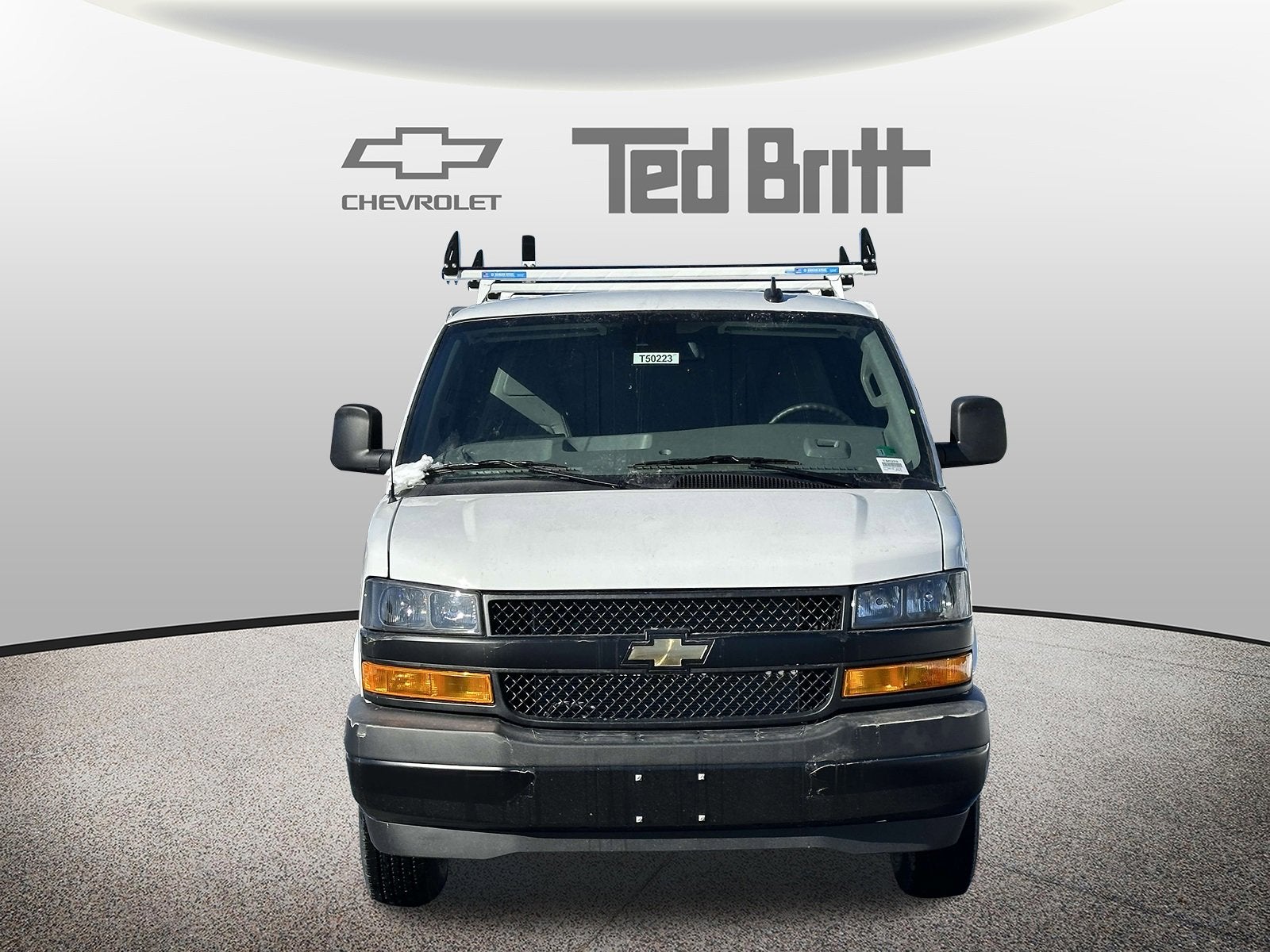 2025 Chevrolet Express Cargo 3500 WT