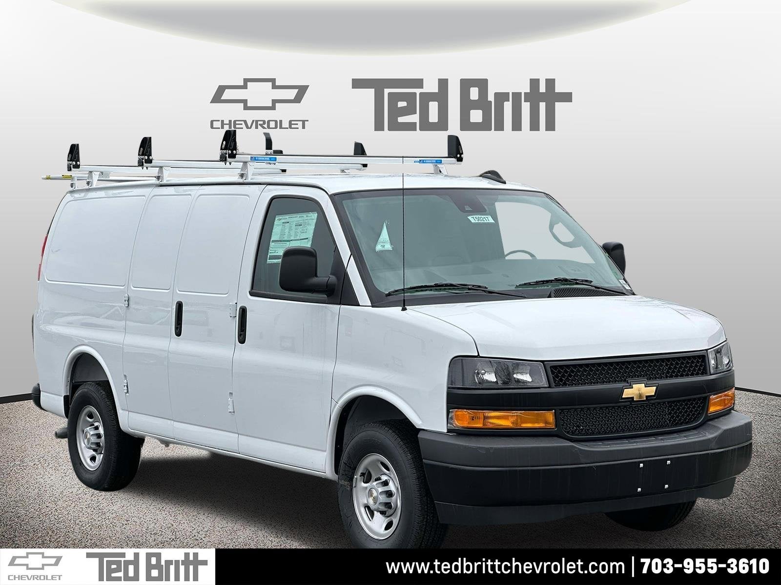 2025 Chevrolet Express Cargo 3500 WT