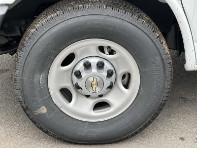 2025 Chevrolet Express Cargo 3500 WT