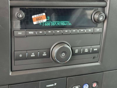 2025 Chevrolet Express Cargo 3500 WT