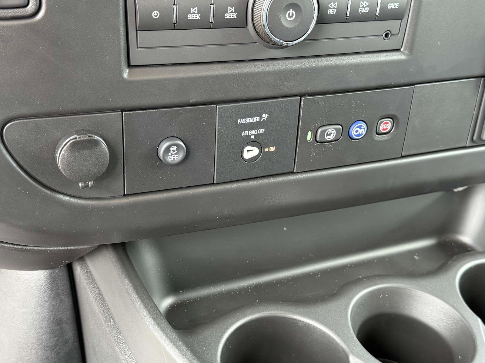 2025 Chevrolet Express Cargo 3500 WT