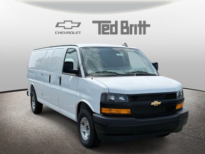 2025 Chevrolet Express Cargo 3500 WT
