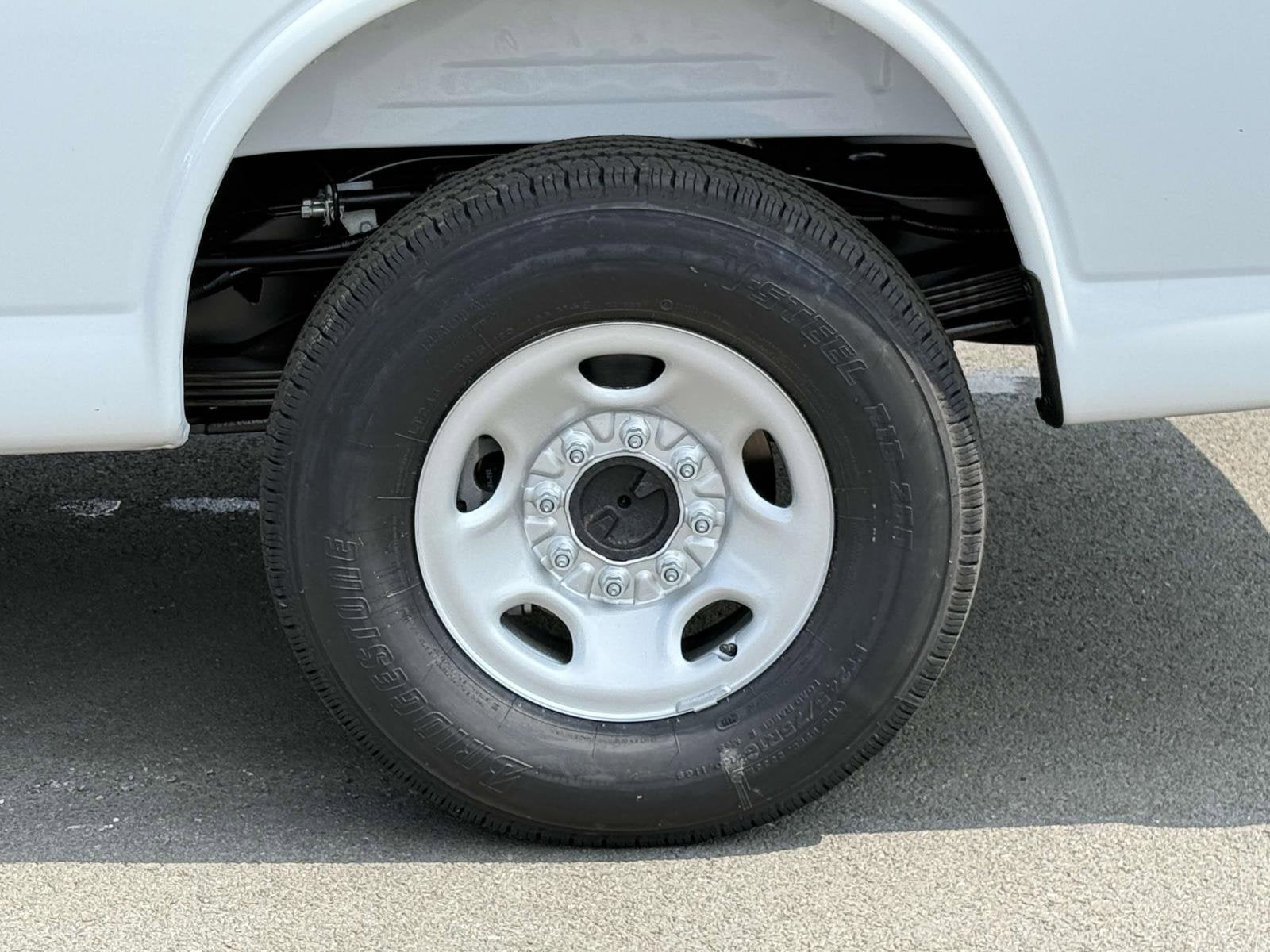 2025 Chevrolet Express Cargo 3500 WT