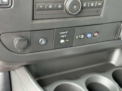 2025 Chevrolet Express Cargo 3500 WT