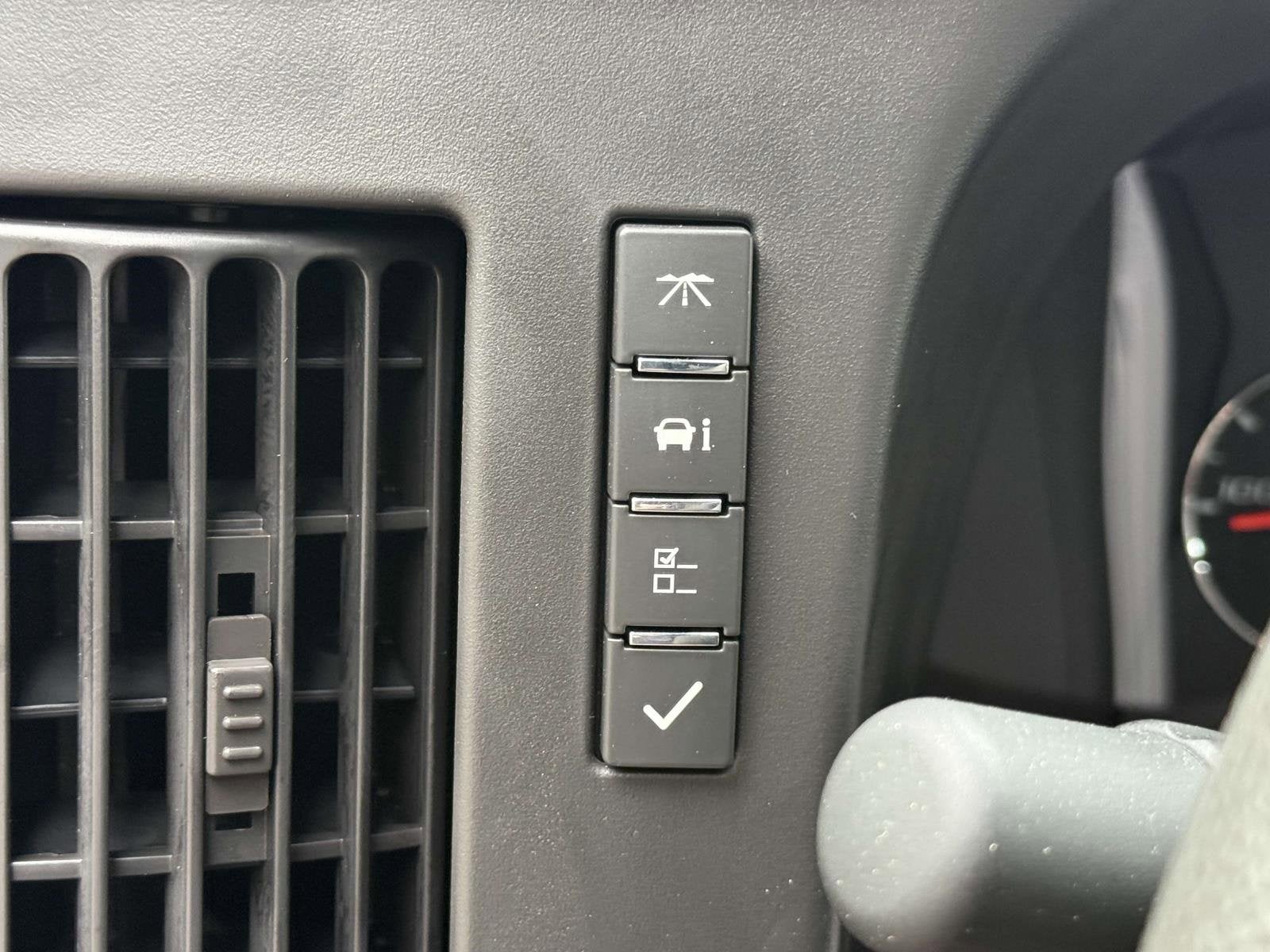 2025 Chevrolet Express Cargo 3500 WT