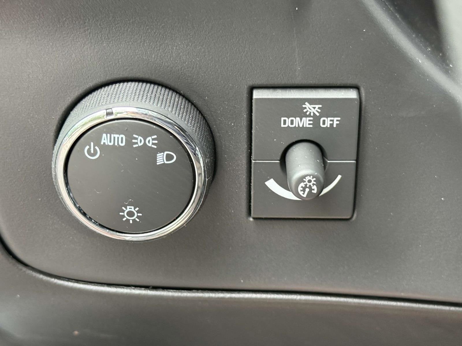 2025 Chevrolet Express Cargo 3500 WT