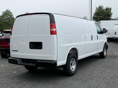 2025 Chevrolet Express Cargo 3500 WT