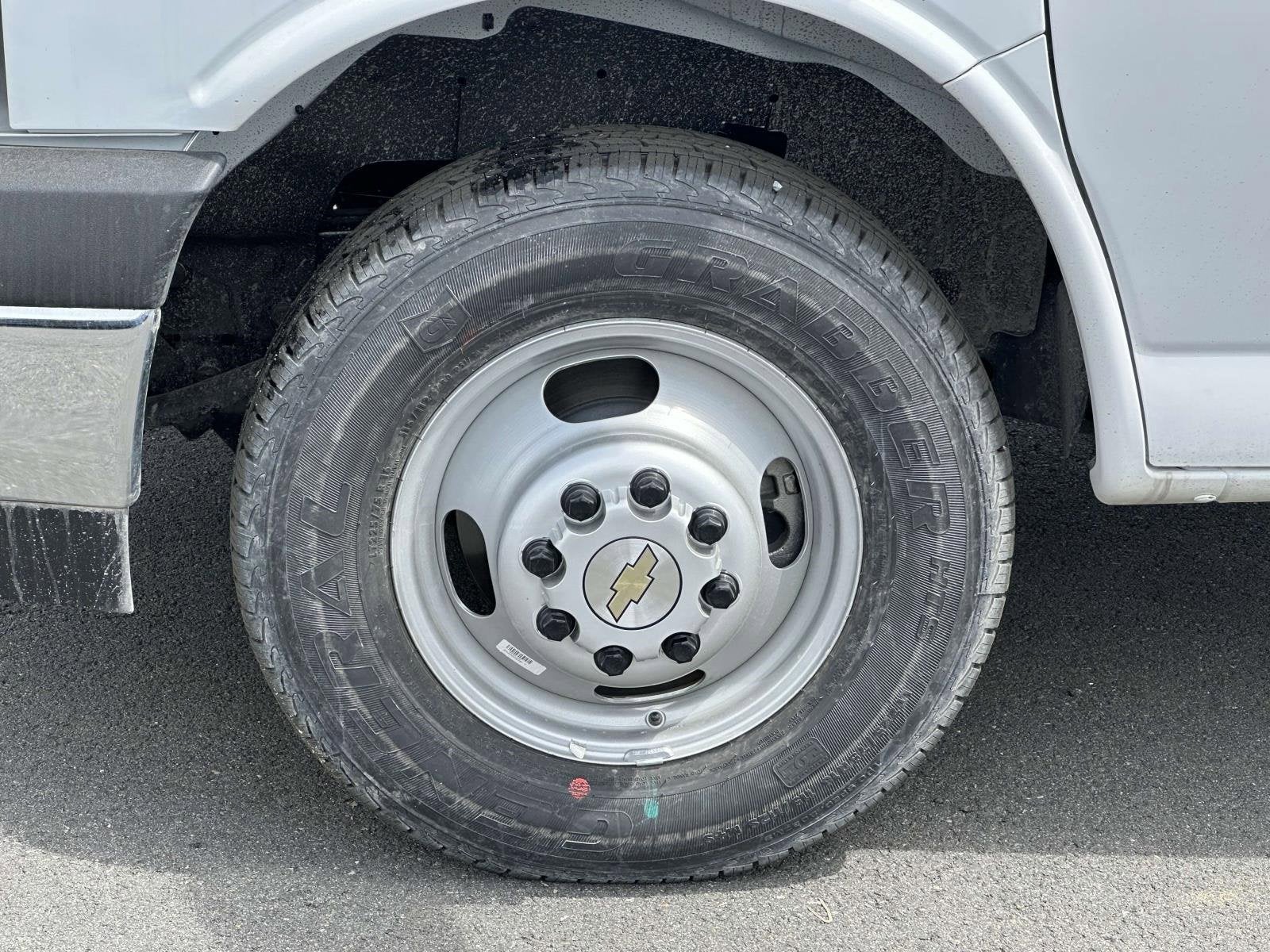 2025 Chevrolet Express Cutaway 4500 2WT