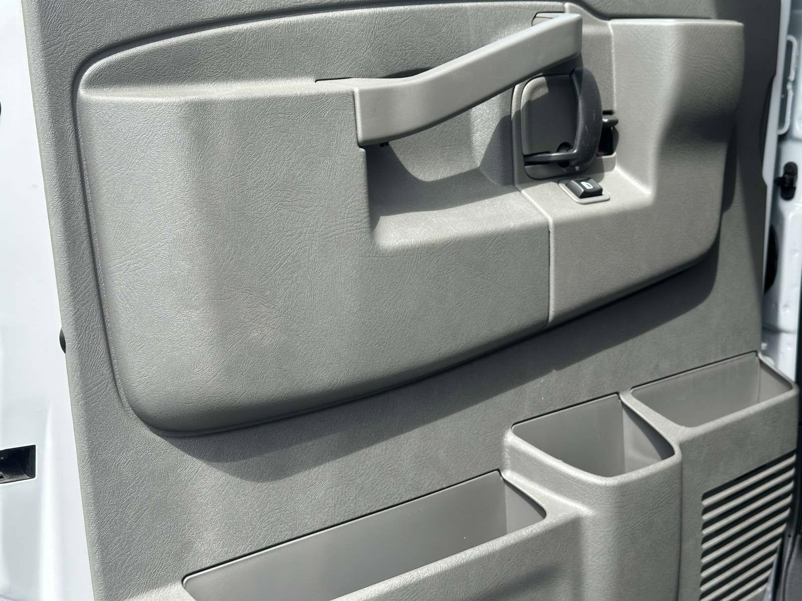 2025 Chevrolet Express Cutaway 4500 2WT