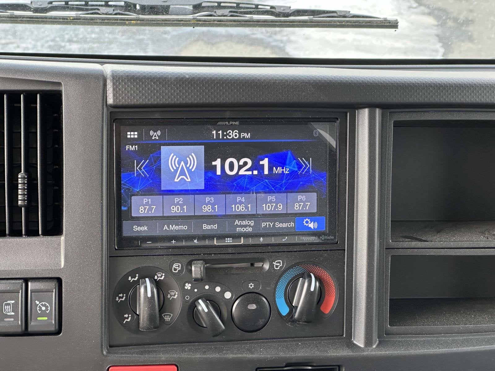 2025 Chevrolet Low Cab Forward 4500 Base