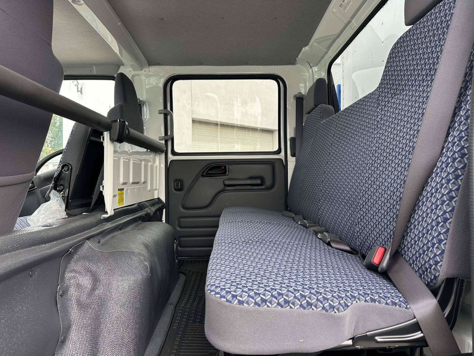 2025 Chevrolet Low Cab Forward 4500 HG Base