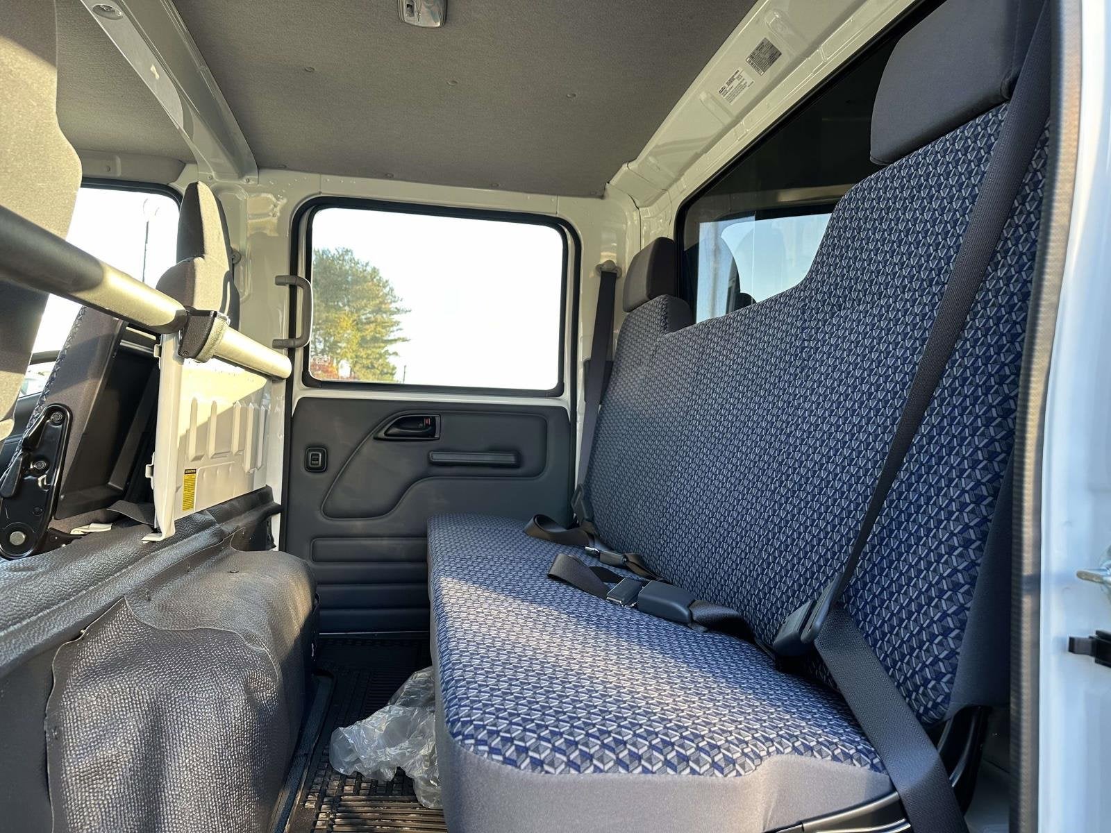 2025 Chevrolet Low Cab Forward 5500 XG Base