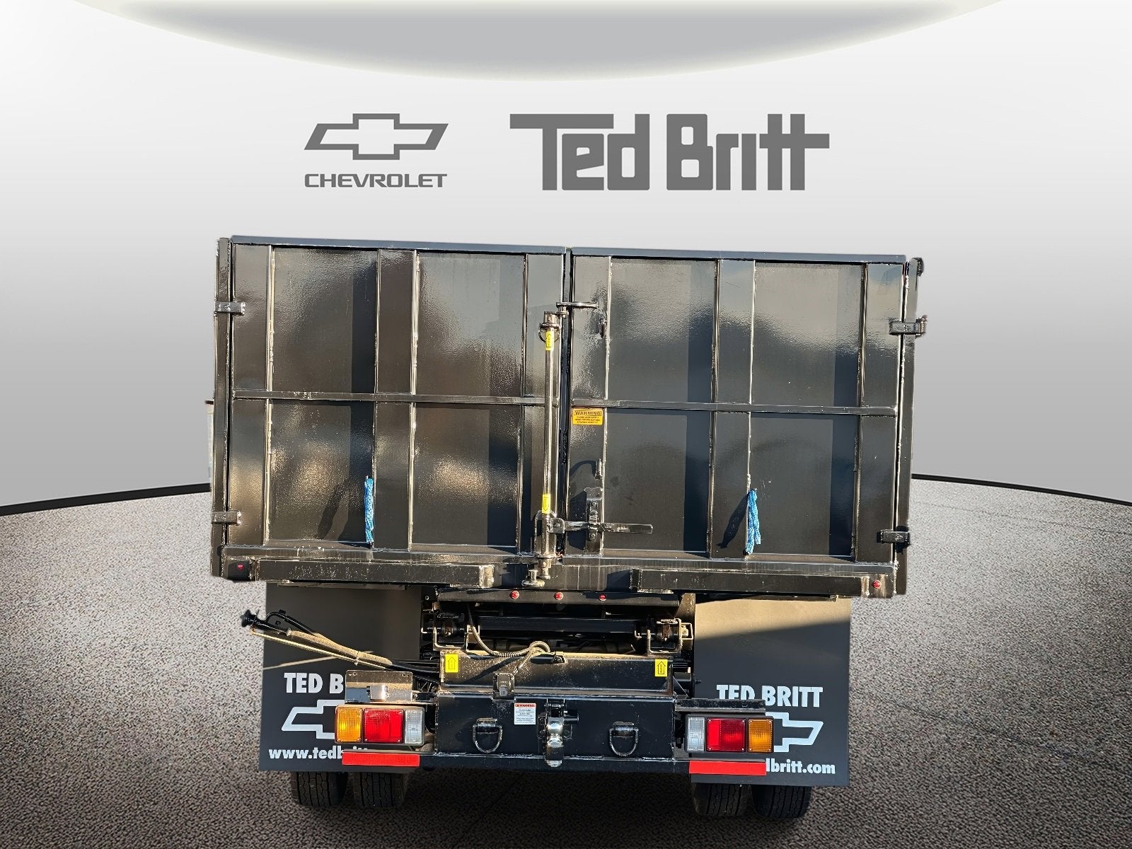 2025 Chevrolet Low Cab Forward 5500 XG Base