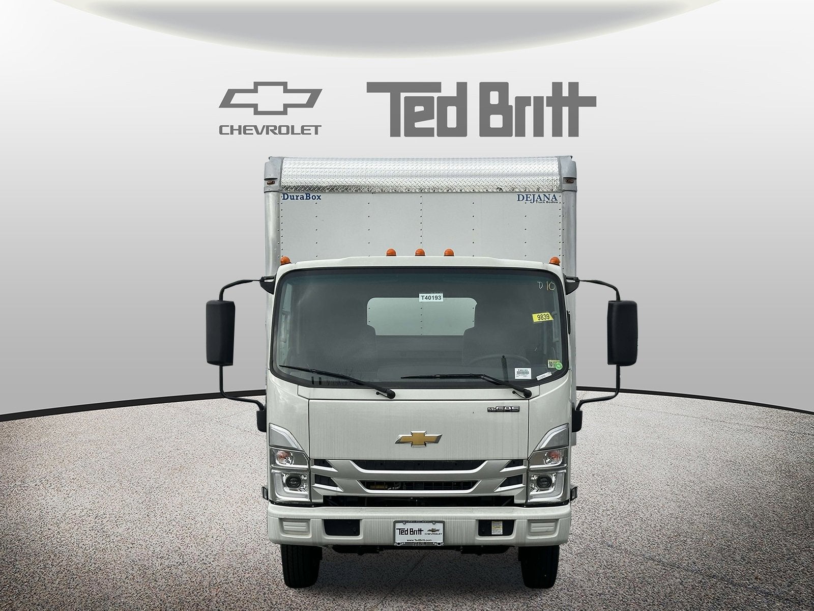 2024 Chevrolet Low Cab Forward 5500 XG Base