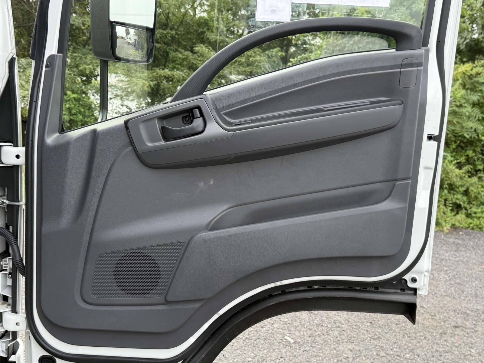 2025 Chevrolet Low Cab Forward 5500 XD Base